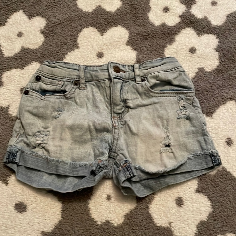 Lucky Brand kids jean Riley shorts size 6X. Denim jean shorts.